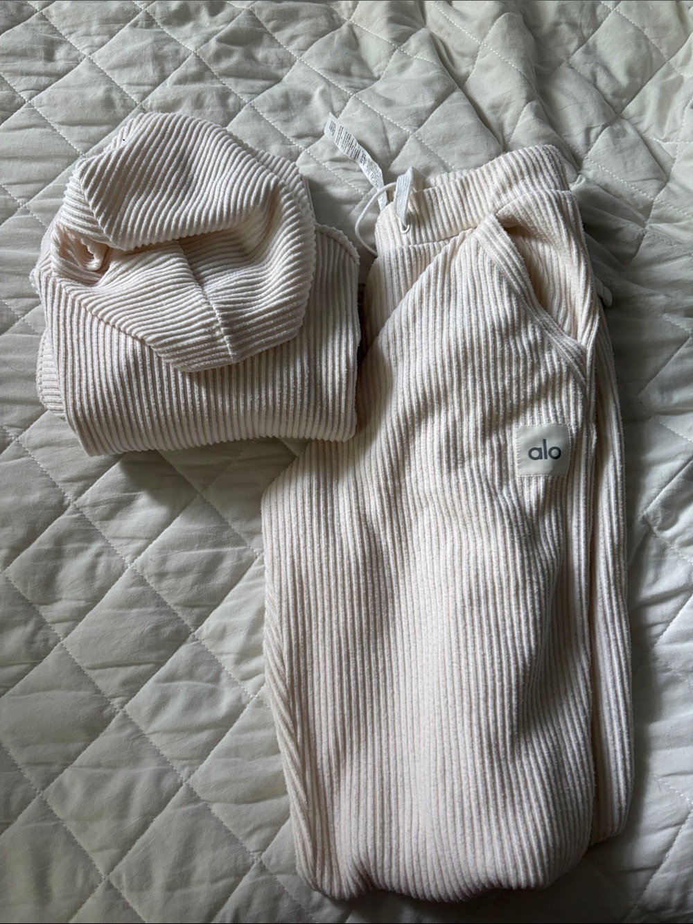 ALO Yoga Ribbed Cropped Hoodie in Soft Cream and pants. It’s a set.